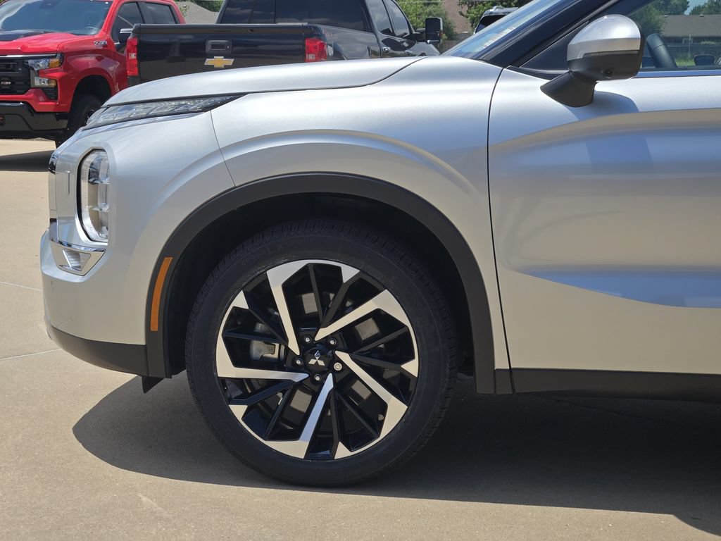 Used 2024 Mitsubishi Outlander SE AWD/4WD image 29
