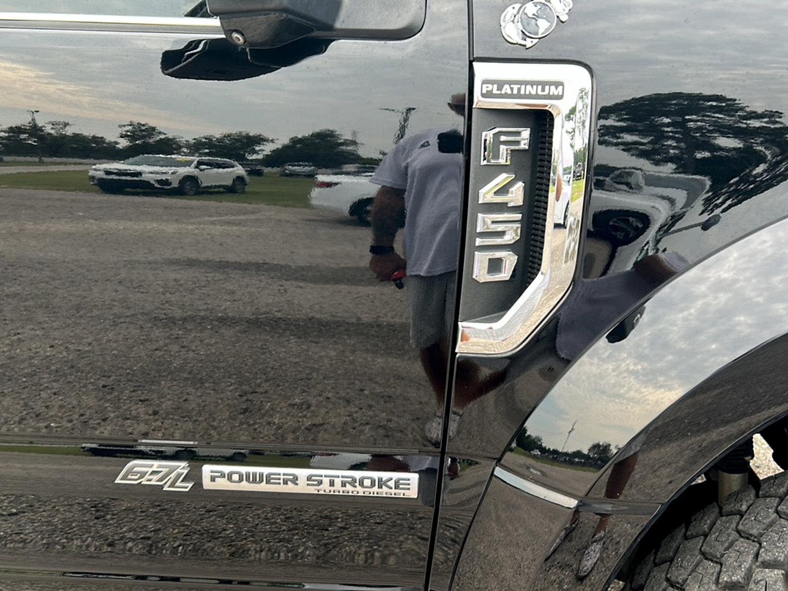 Used 2017 Ford F450 Platinum w/ Platinum Ultimate Package AWD/4WD image 10