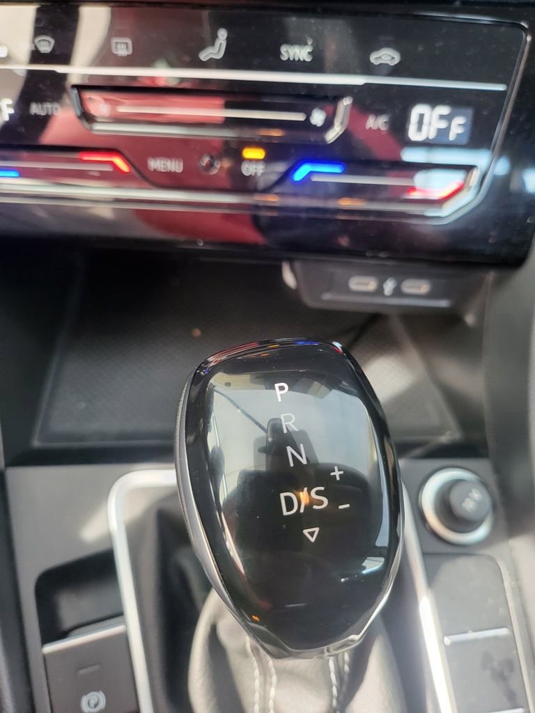 Used 2025 Volkswagen Jetta S image 8