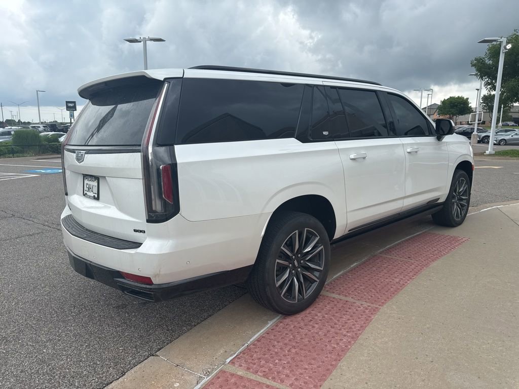 Used 2024 Cadillac Escalade ESV Sport w/ Touring Package AWD/4WD image 4