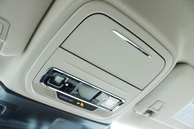 Used 2024 Lincoln Corsair Premiere image 28