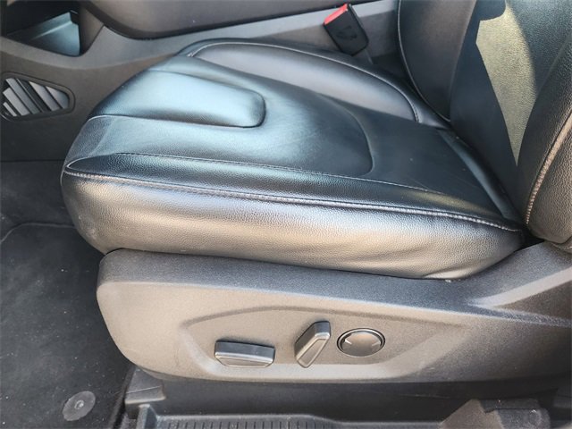 Used 2022 Ford Edge Titanium image 25