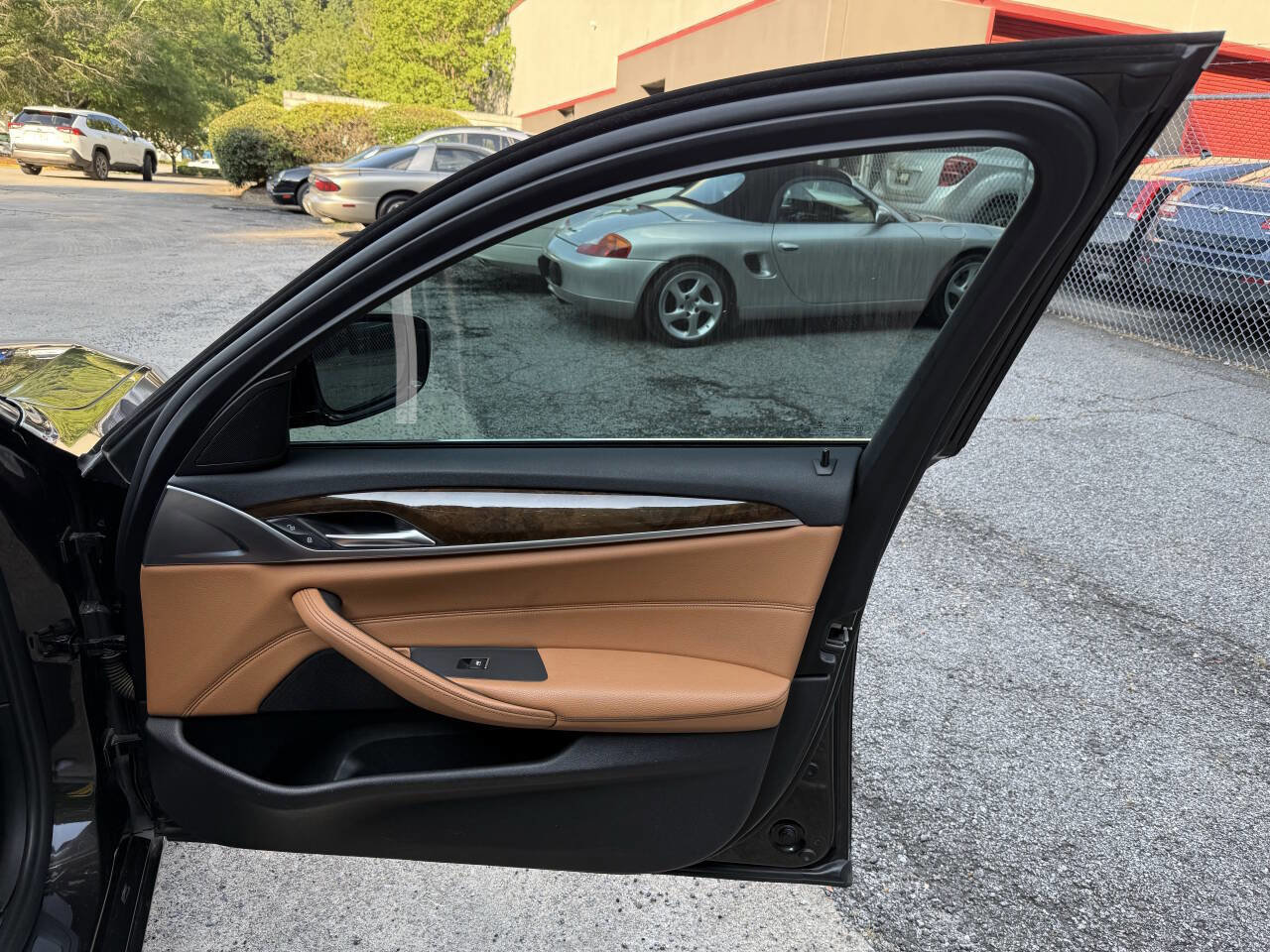 Used 2019 BMW 530i w/ Luxury Package RWD image 37