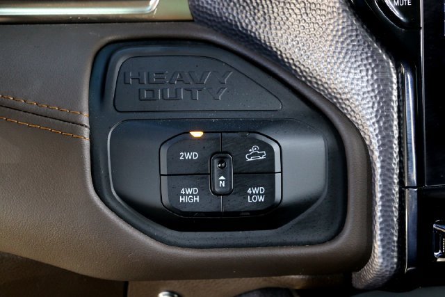 Used 2025 RAM 2500 Limited AWD/4WD image 22