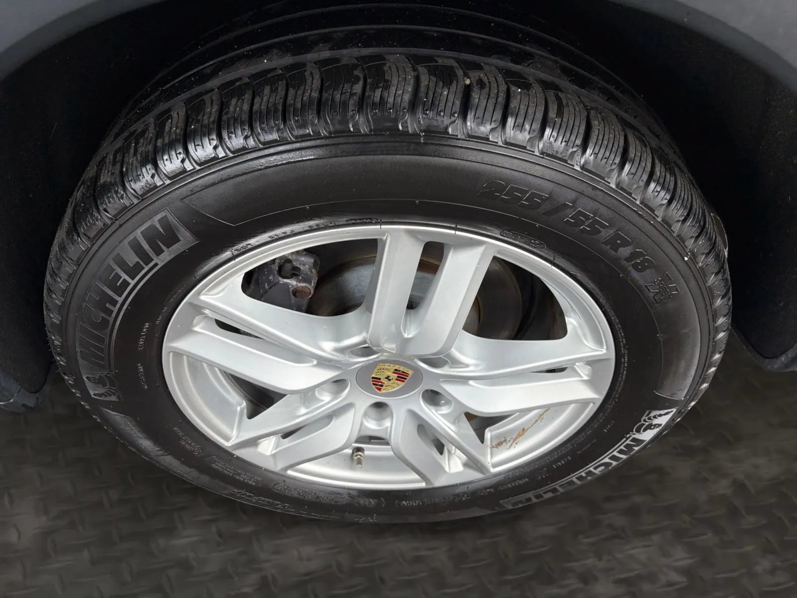 Used 2016 Porsche Cayenne AWD/4WD image 42