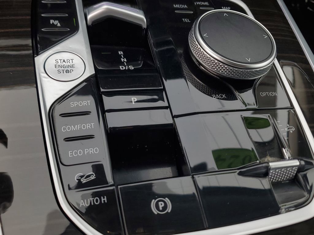 Used 2024 BMW X7 xDrive40i image 31