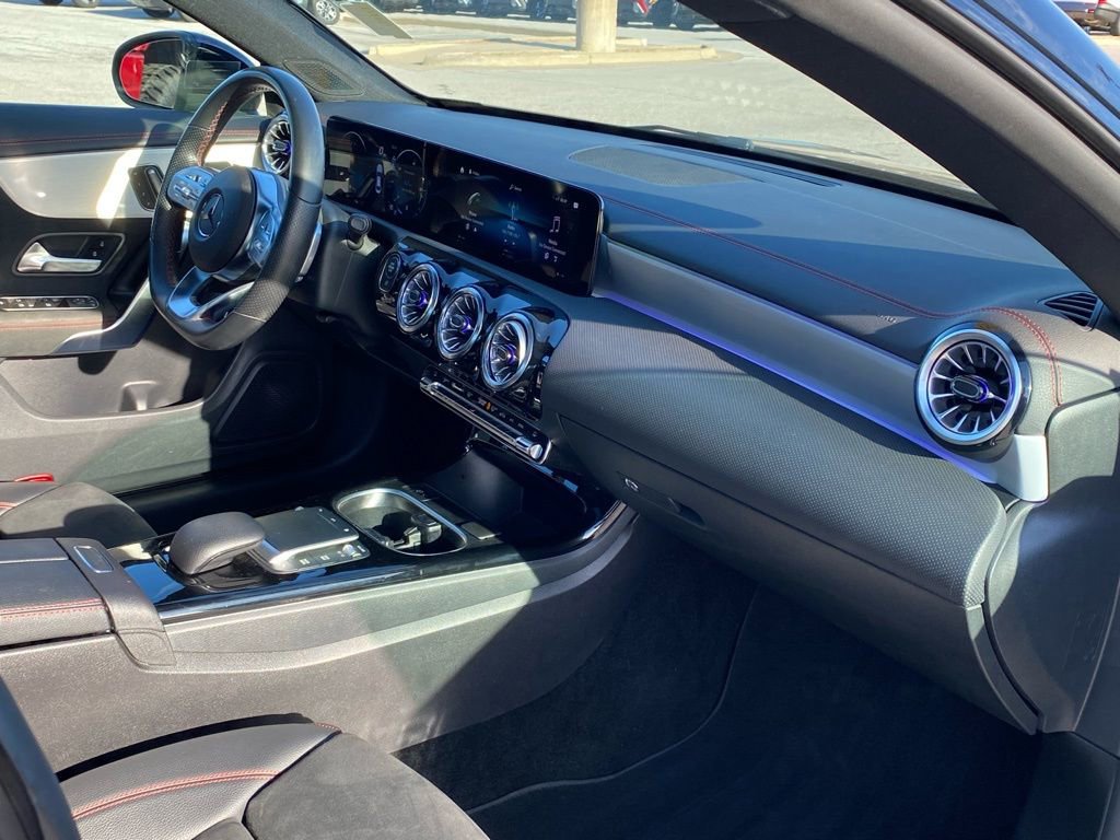 Used 2023 Mercedes-Benz CLA 250 image 31