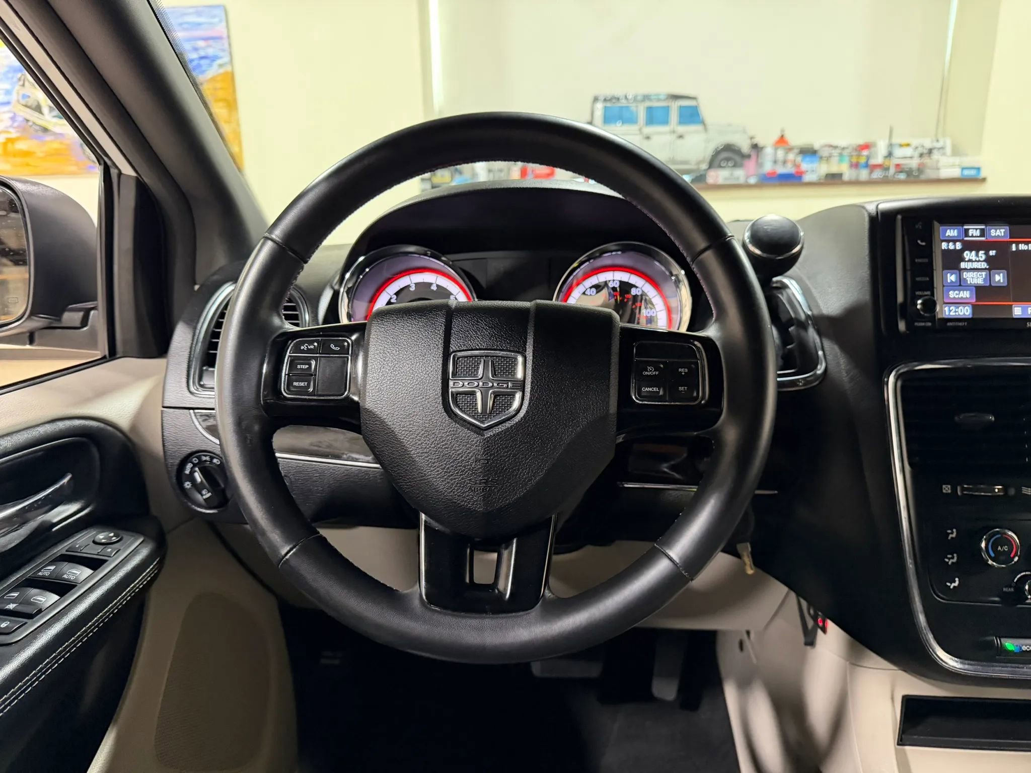 Used 2019 Dodge Grand Caravan SXT FWD image 54