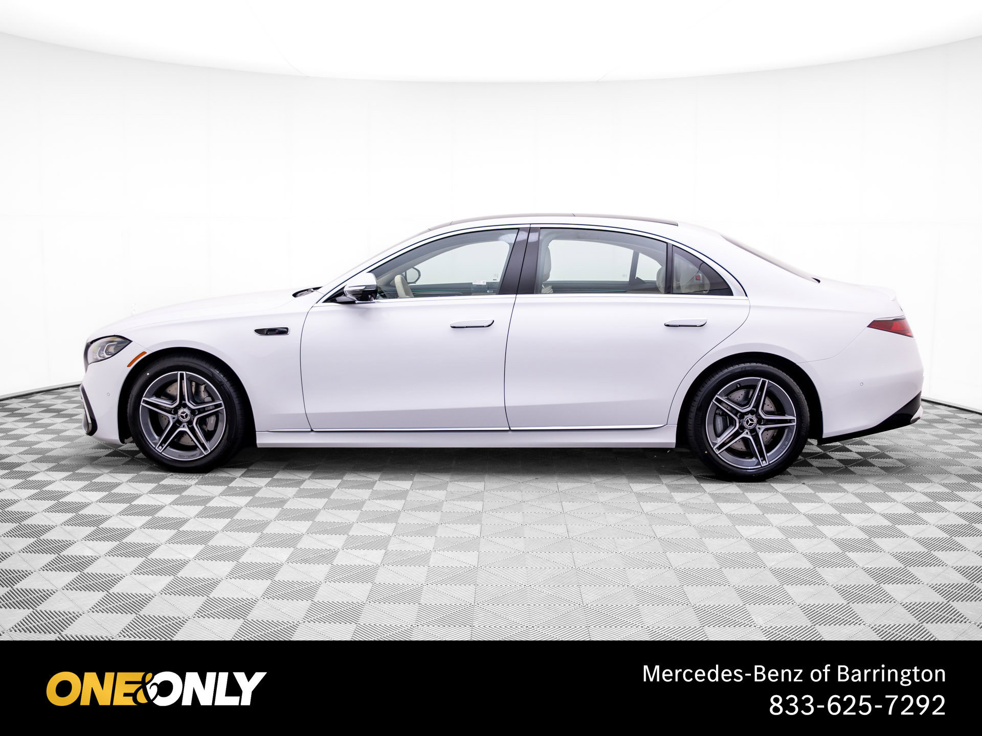New 2027 Mercedes-Benz S 580 4MATIC Sedan image 2