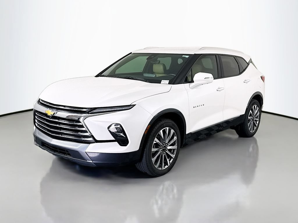 Used 2023 Chevrolet Blazer Premier w/ Driver Confidence II Package FWD image 3
