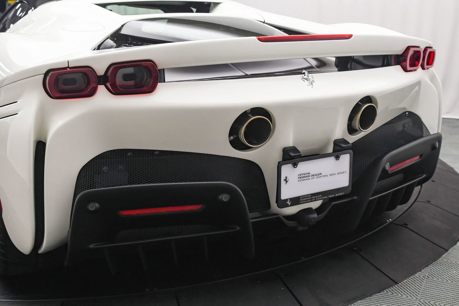 Used 2023 Ferrari SF90 Stradale image 19