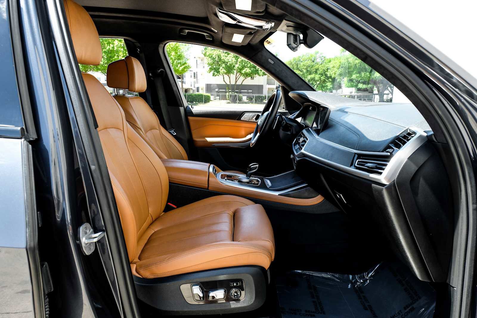 Used 2022 BMW X7 xDrive40i w/ Premium Package image 34