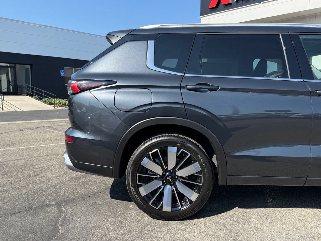 New 2026 Mitsubishi Outlander SEL AWD/4WD image 14