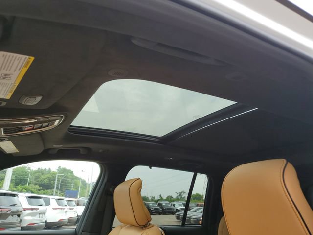 New 2025 Jeep Grand Cherokee Summit image 18