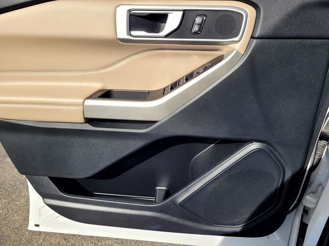 Certified 2022 Ford Explorer XLT w/ Equipment Group 202A image 15