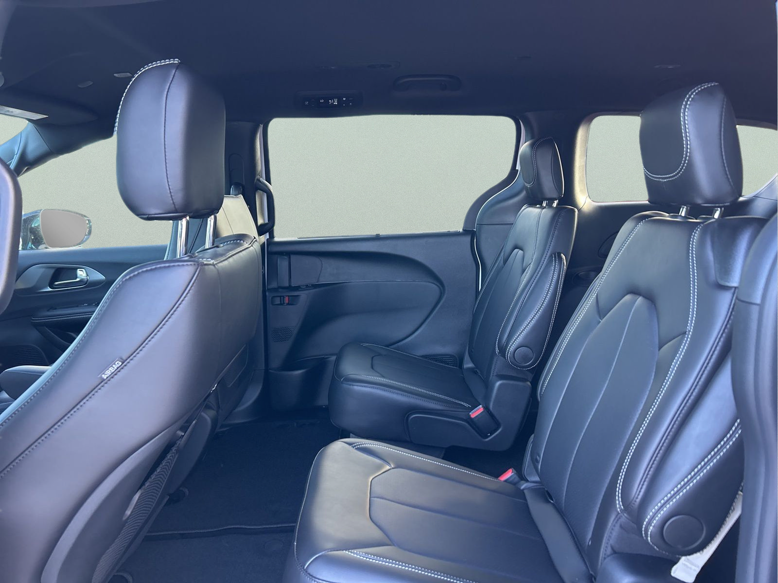 New 2026 Chrysler Pacifica Select w/ S Appearance Package FWD image 26
