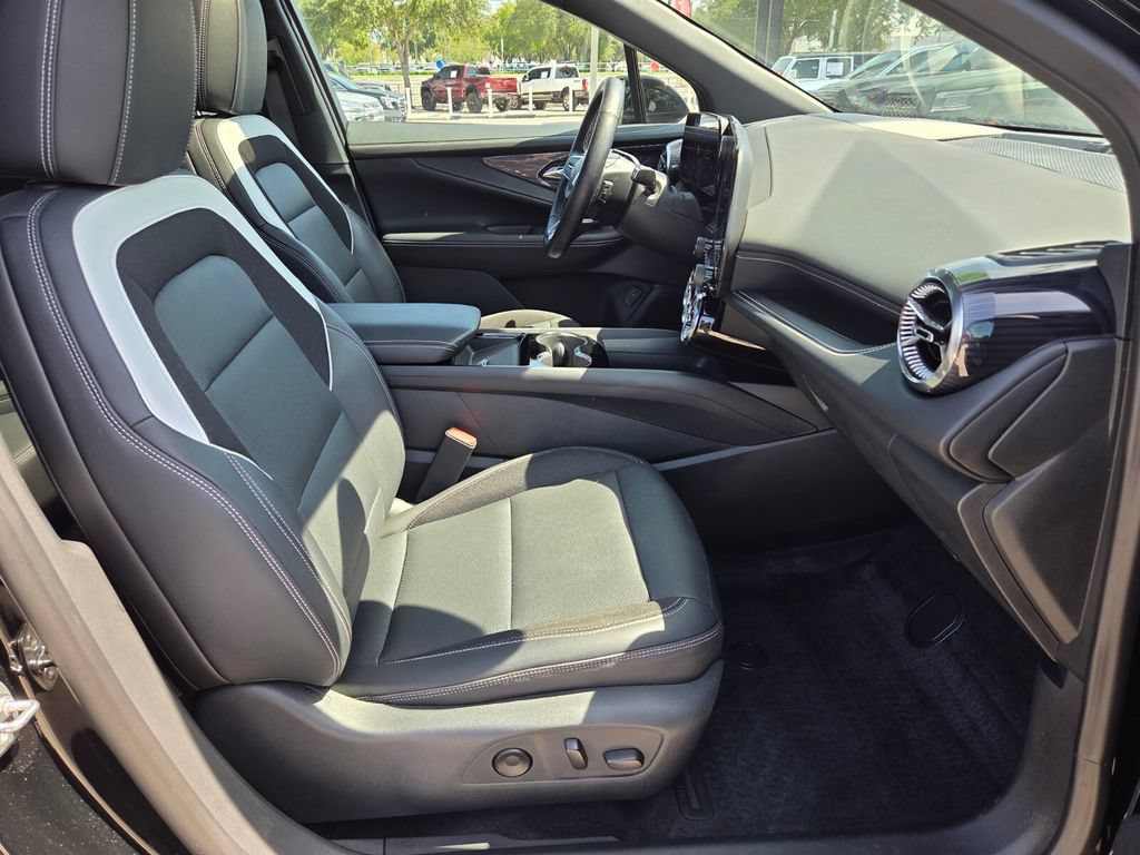 Used 2024 Chevrolet Blazer EV LT AWD/4WD image 16