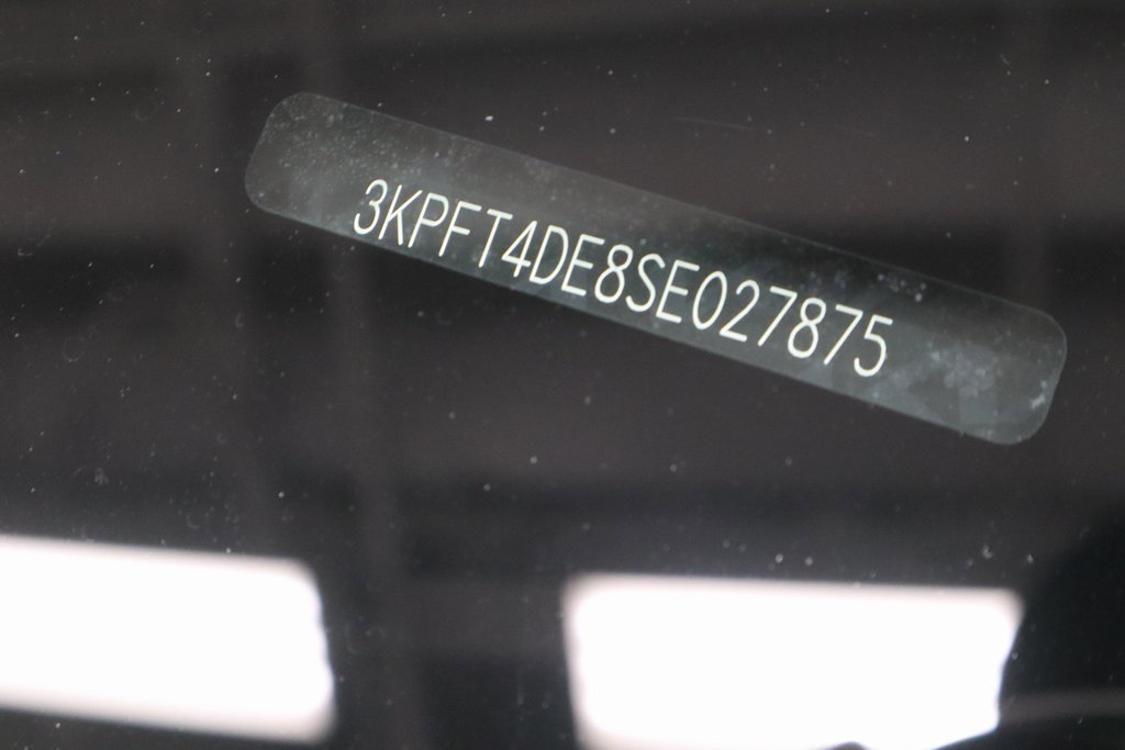 Used 2025 Kia K4 LXS image 32