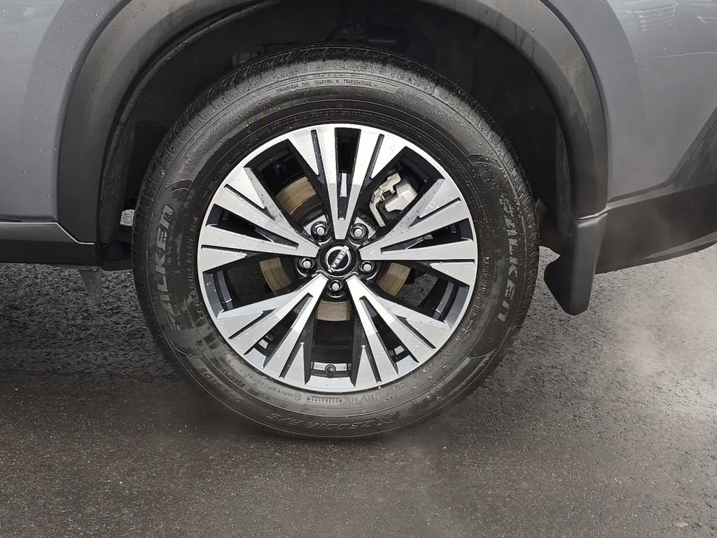 Used 2023 Nissan Rogue SV w/ SV Premium B Package image 36