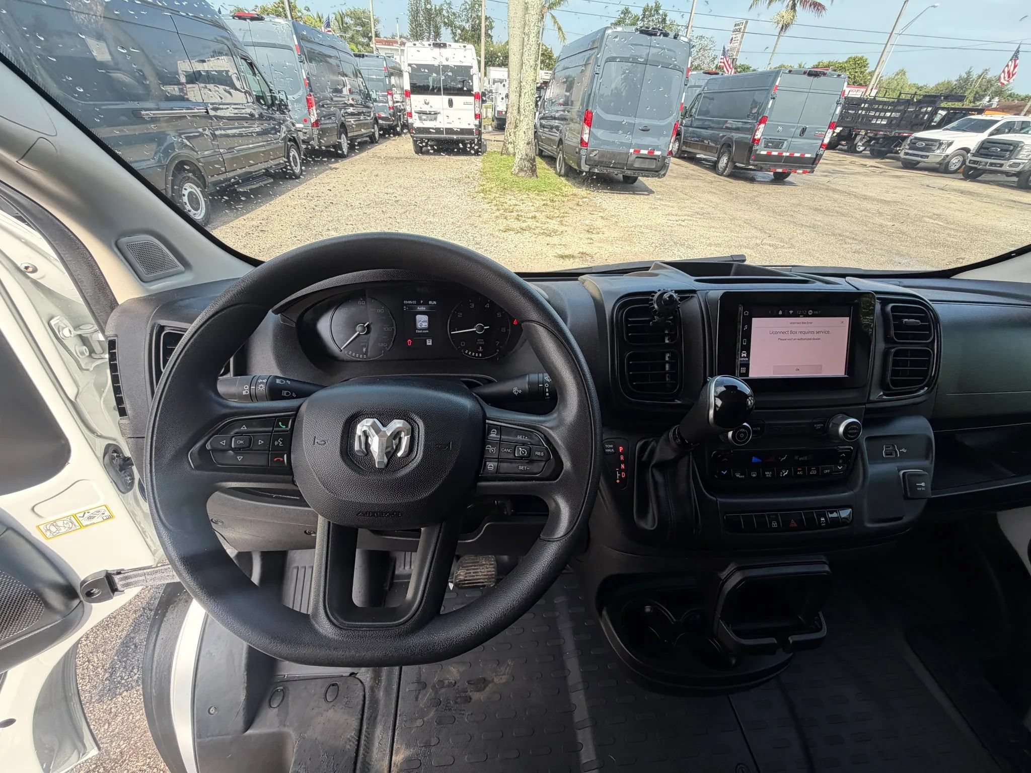 Used 2025 RAM ProMaster 2500 w/ Convenience Group FWD image 14