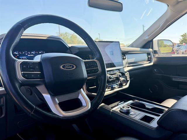 Certified 2024 Ford Expedition XLT RWD image 4