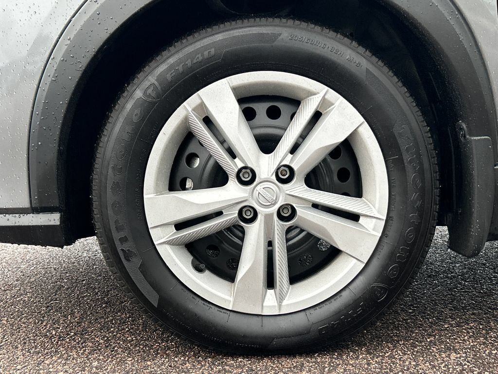 Used 2024 Nissan Kicks S FWD image 23