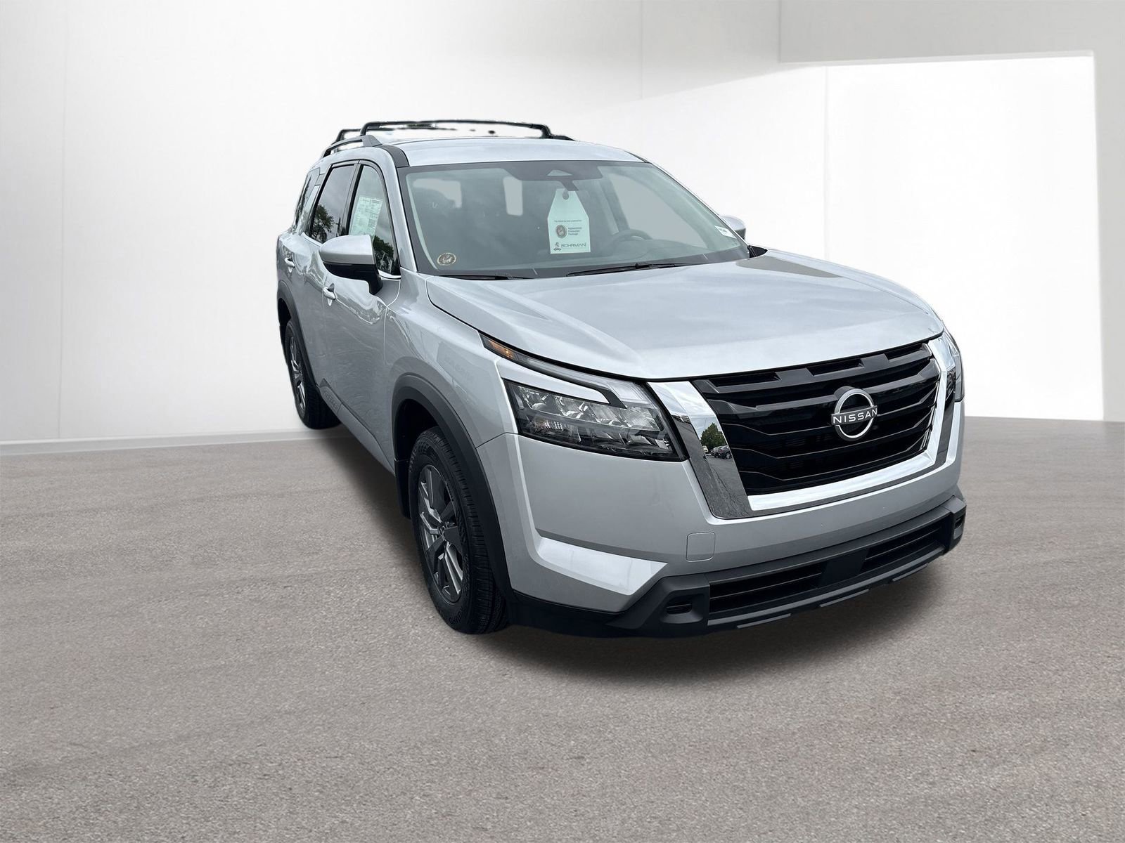 New 2025 Nissan Pathfinder SV image 3