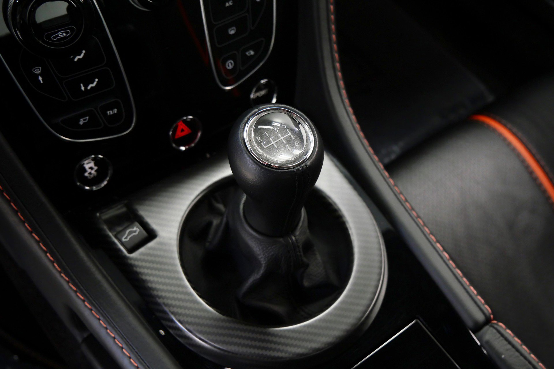 Used 2016 Aston Martin V8 Vantage GT RWD image 27