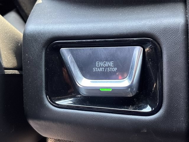 Used 2025 GMC Yukon AT4 Ultimate AWD/4WD image 19