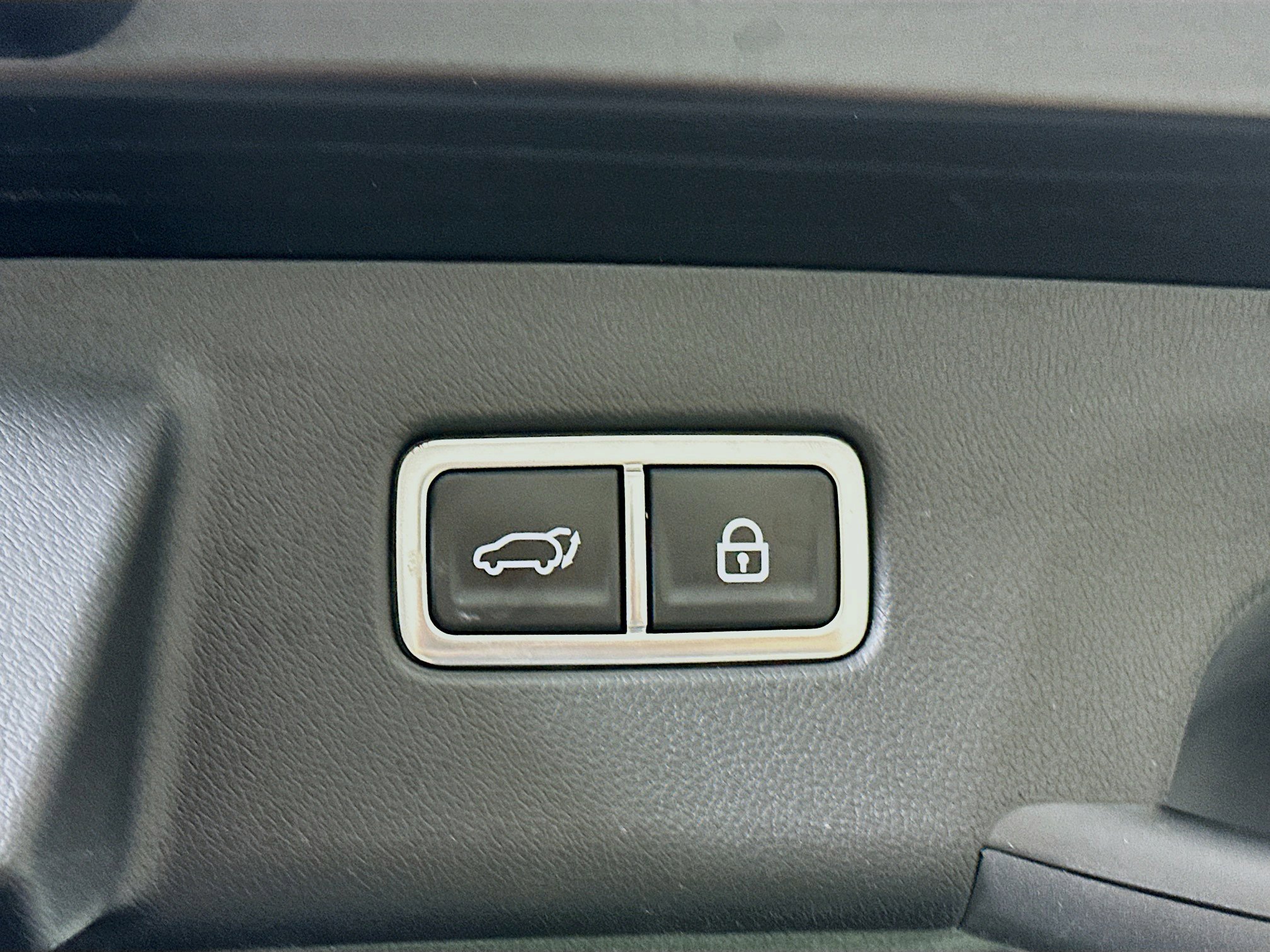 Used 2023 Kia Sorento EX image 30