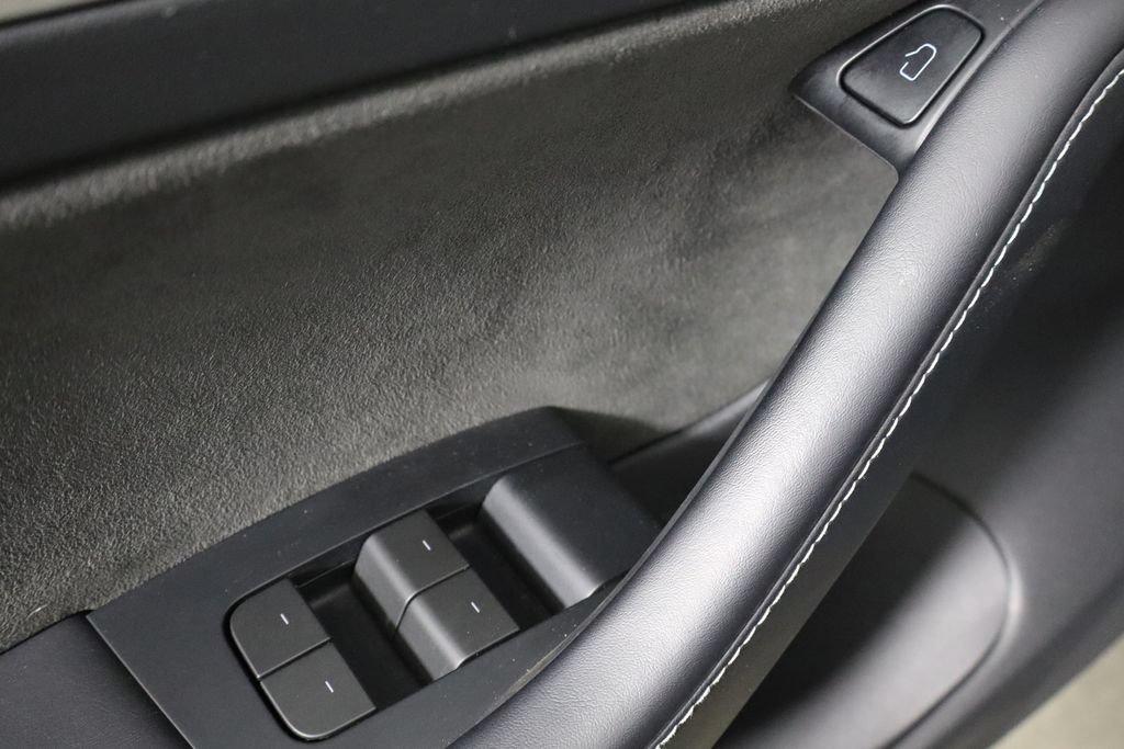 Used 2023 Tesla Model 3 Standard Range RWD image 18