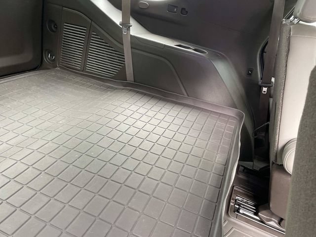 Used 2021 Chevrolet Tahoe LT w/ LT Signature Package RWD image 16