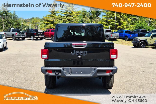 New 2025 Jeep Gladiator Sport image 26