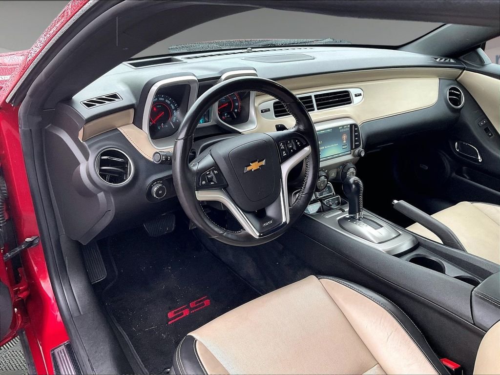 Used 2013 Chevrolet Camaro SS RWD image 8