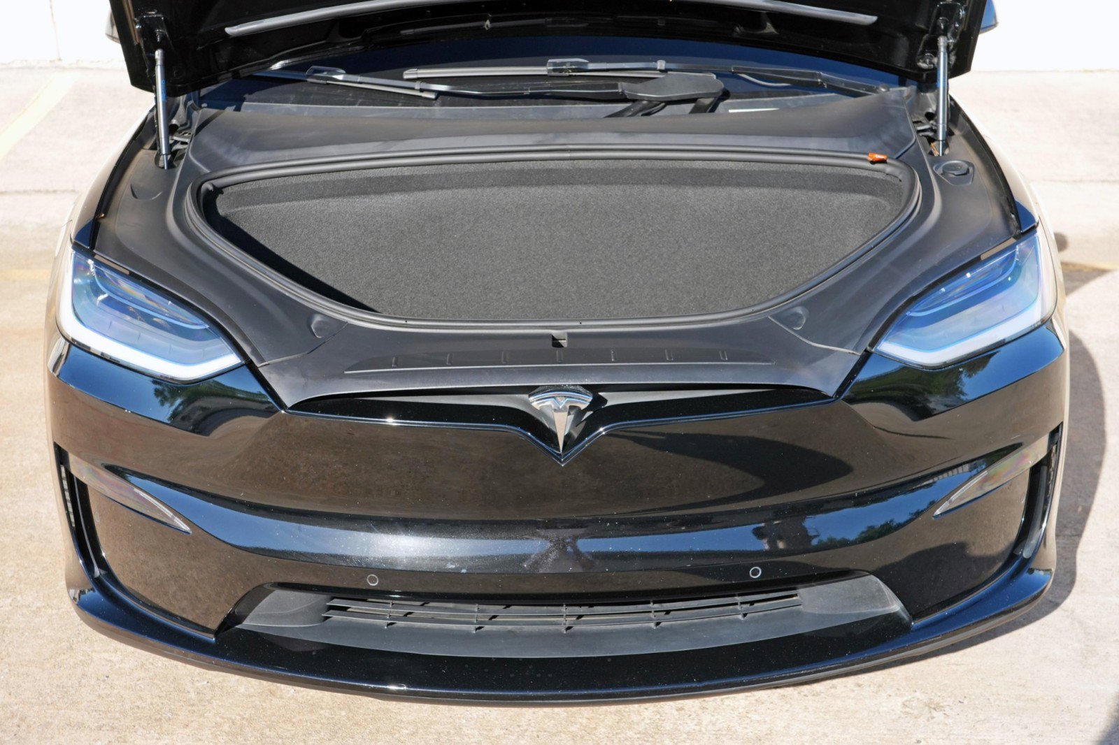 Used 2023 Tesla Model X image 8