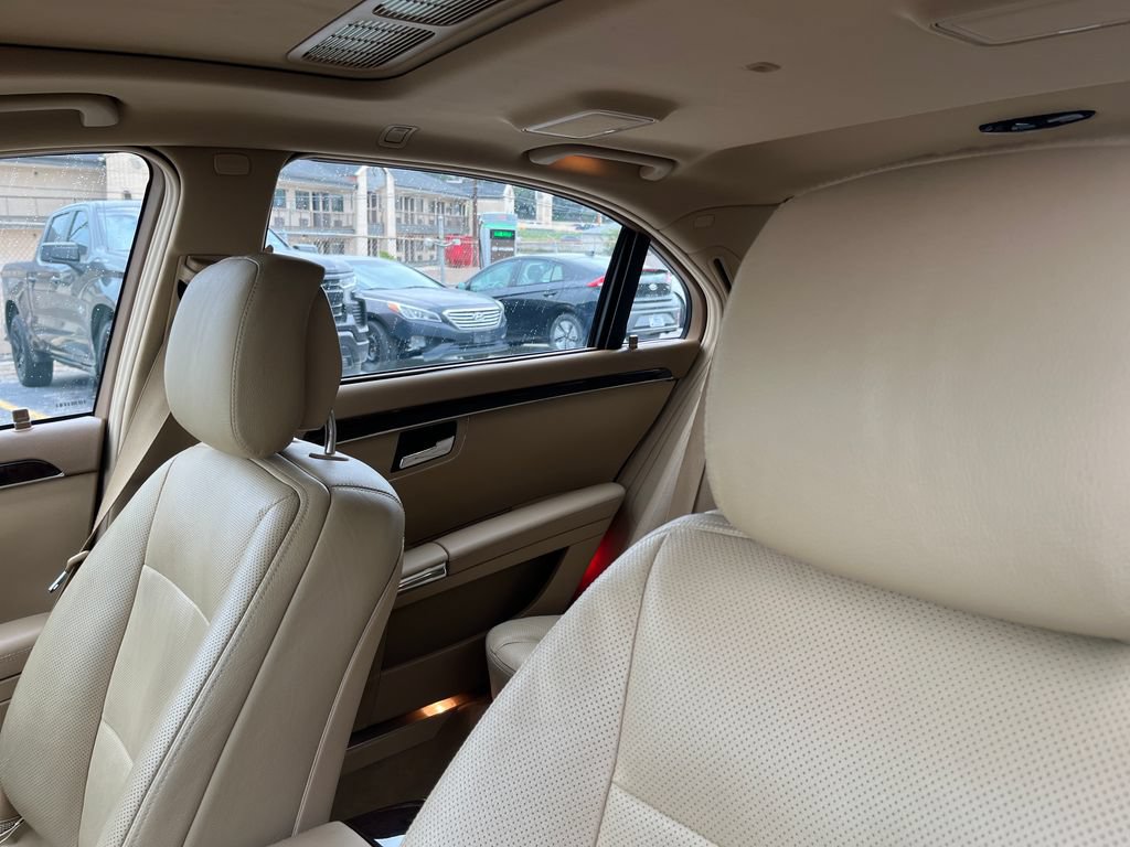 Used 2013 Mercedes-Benz S 550 image 19