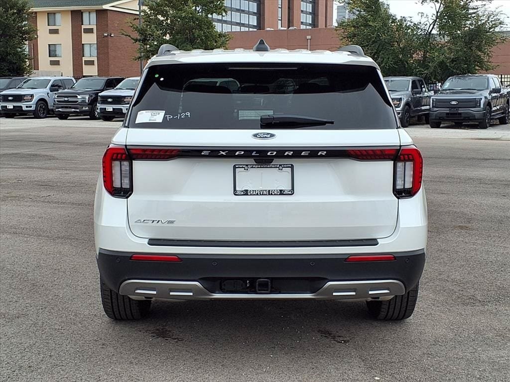 New 2026 Ford Explorer Active w/ Active Comfort Package RWD image 5
