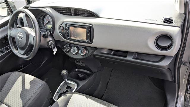 Used 2016 Toyota Yaris L image 24