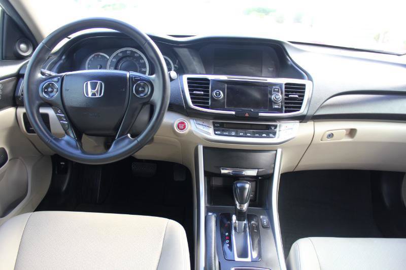 Used 2015 Honda Accord EX-L image 16