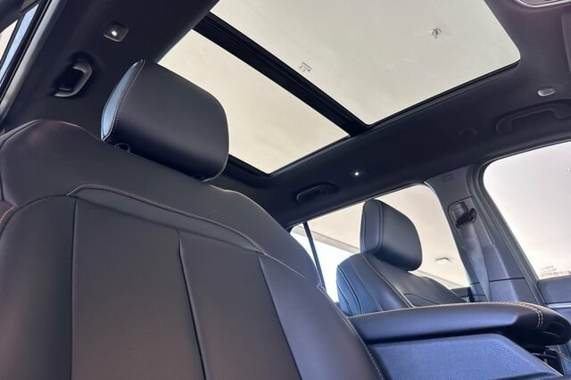 New 2026 Jeep Grand Cherokee L Limited AWD/4WD image 15