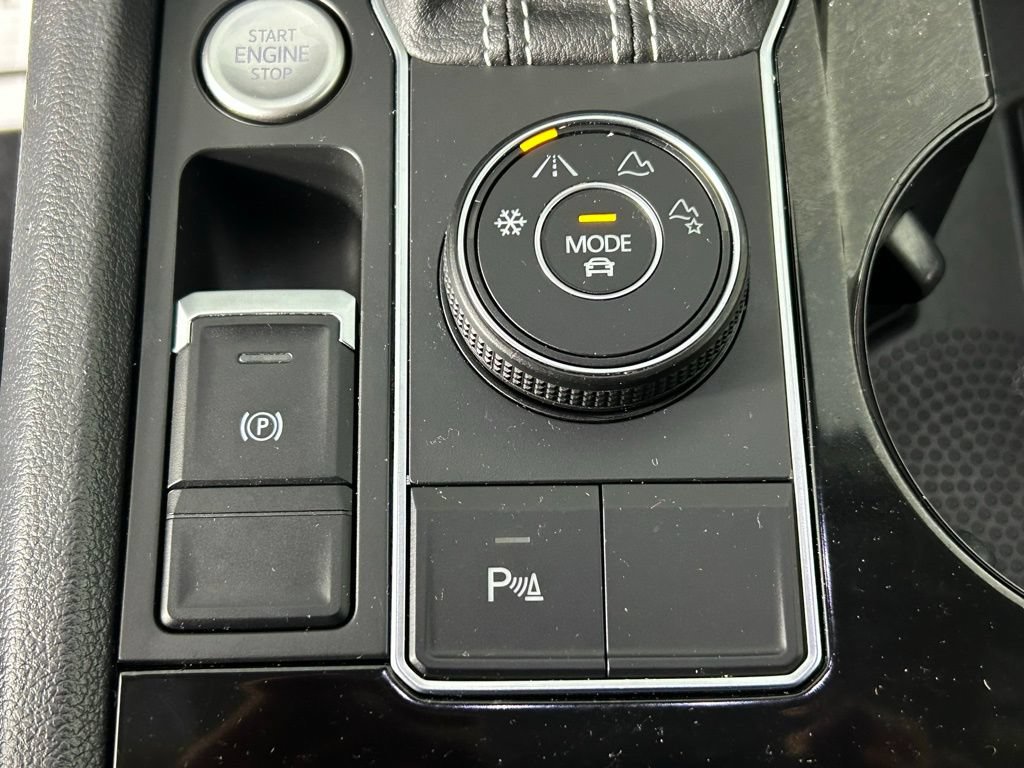 Used 2023 Volkswagen Atlas SEL AWD/4WD image 24