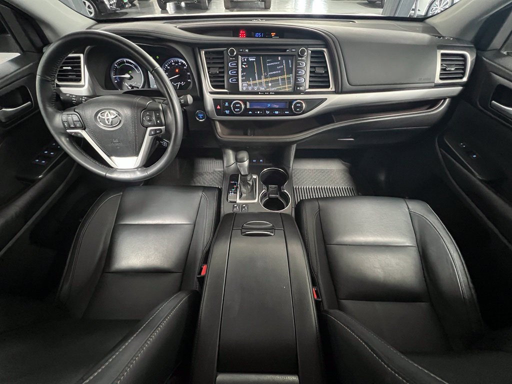 Certified 2017 Toyota Highlander XLE AWD/4WD image 26