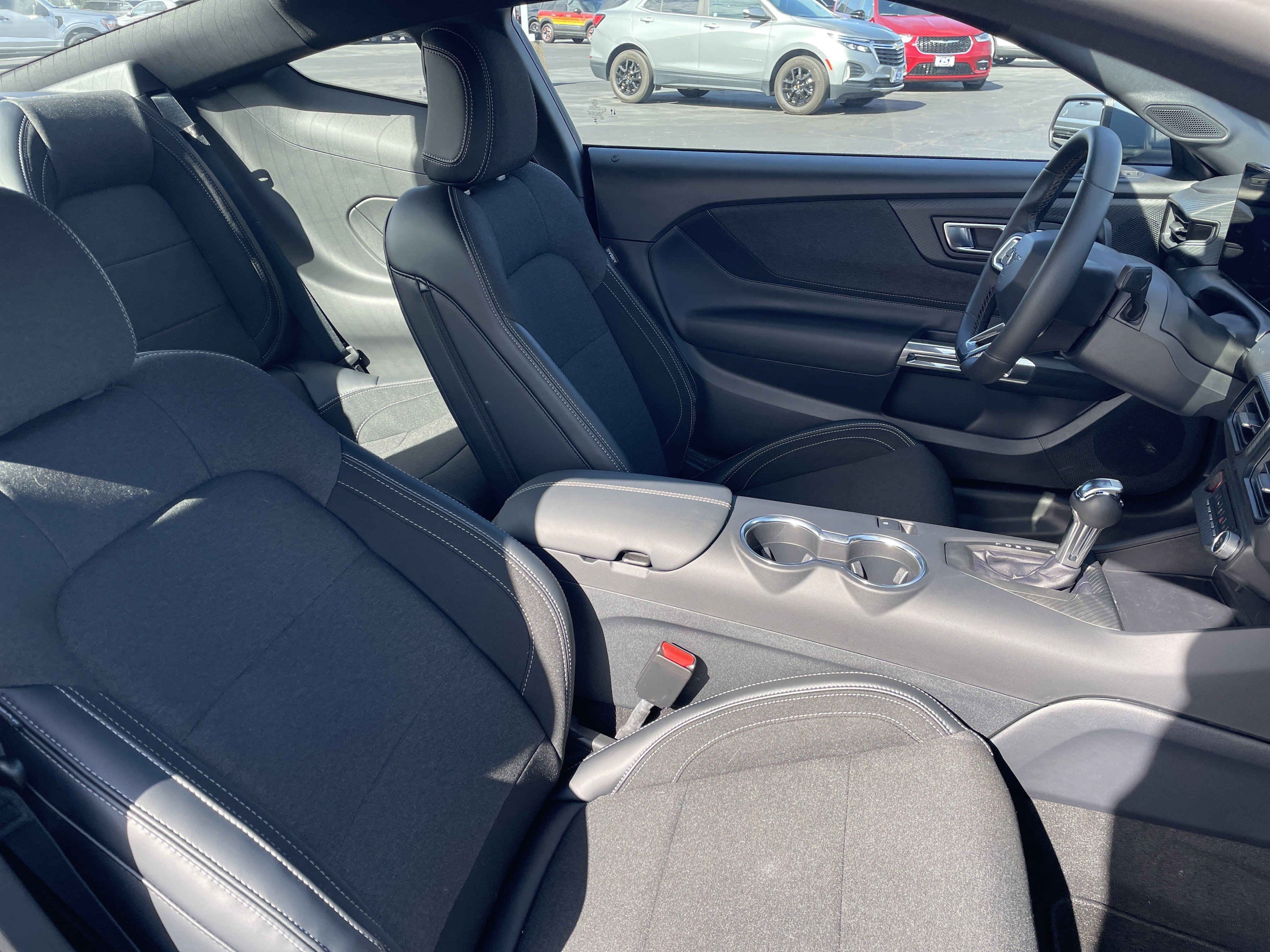 Used 2025 Ford Mustang Coupe image 19