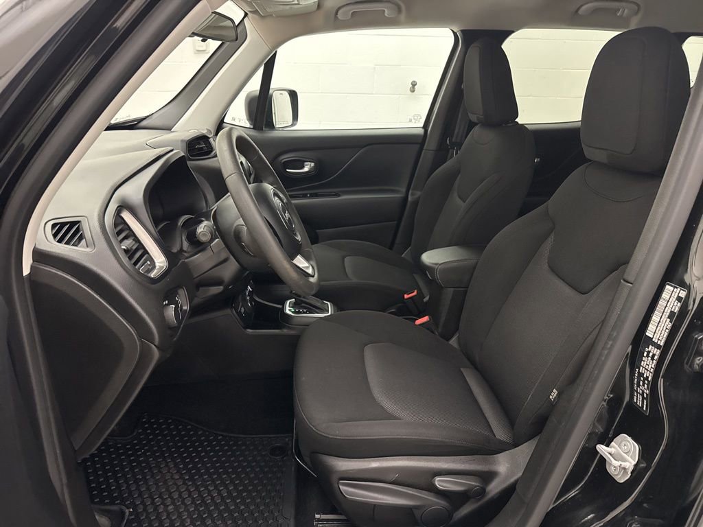 Used 2023 Jeep Renegade Latitude image 21