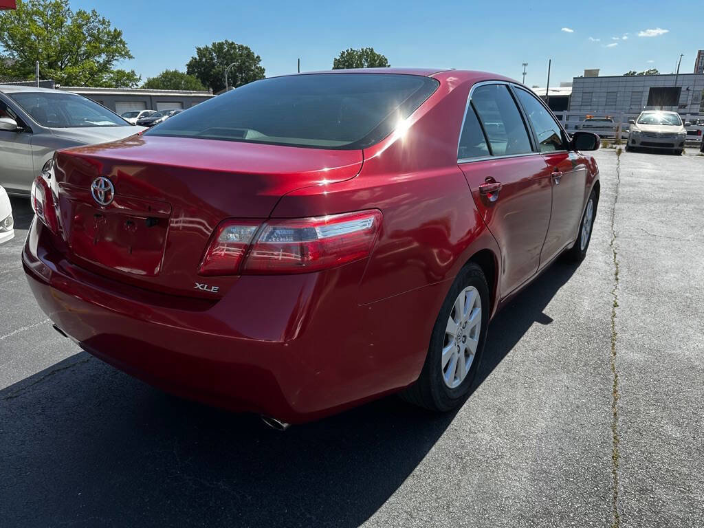 Used 2007 Toyota Camry XLE FWD image 7