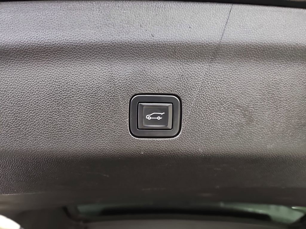 Certified 2022 Chevrolet Tahoe Z71 w/ Z71 Off-Road Package AWD/4WD image 18