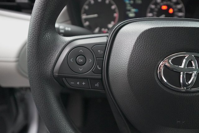 Certified 2025 Toyota Corolla Cross L image 29