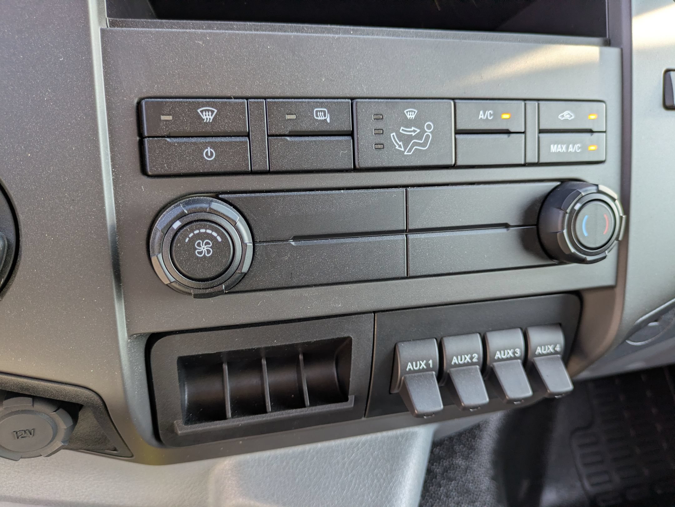 New 2027 Ford F750 2WD Regular Cab Super Duty image 24