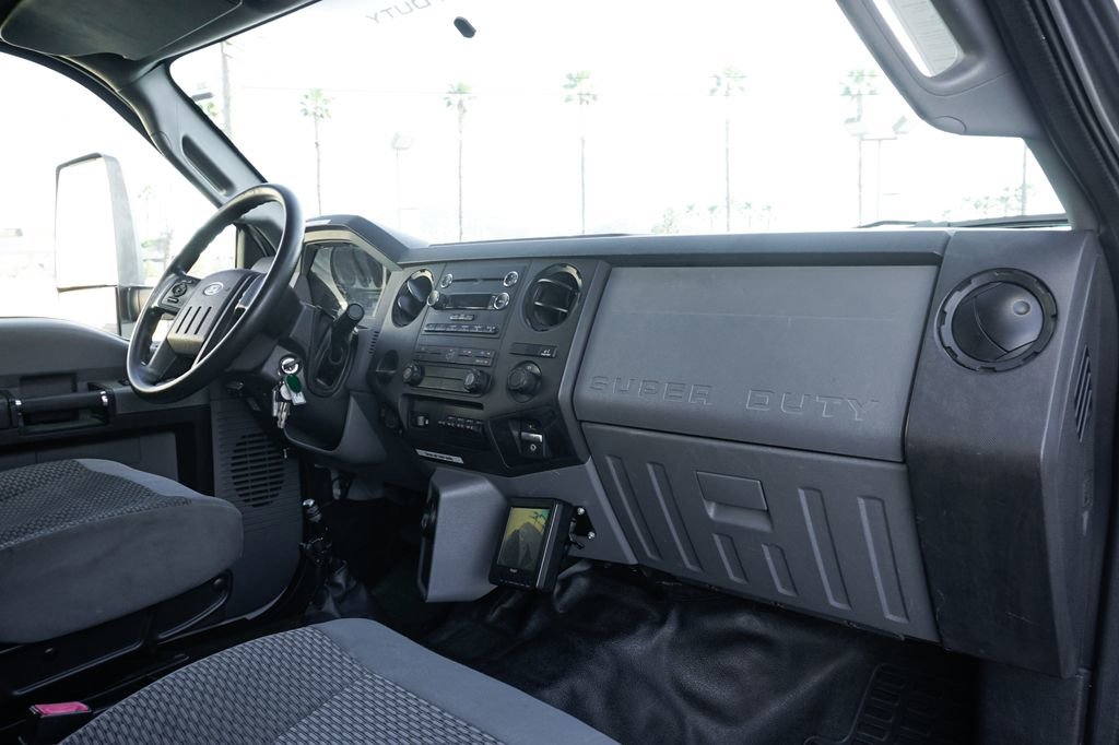 Used 2016 Ford F650 2WD Crew Cab Super Duty image 46