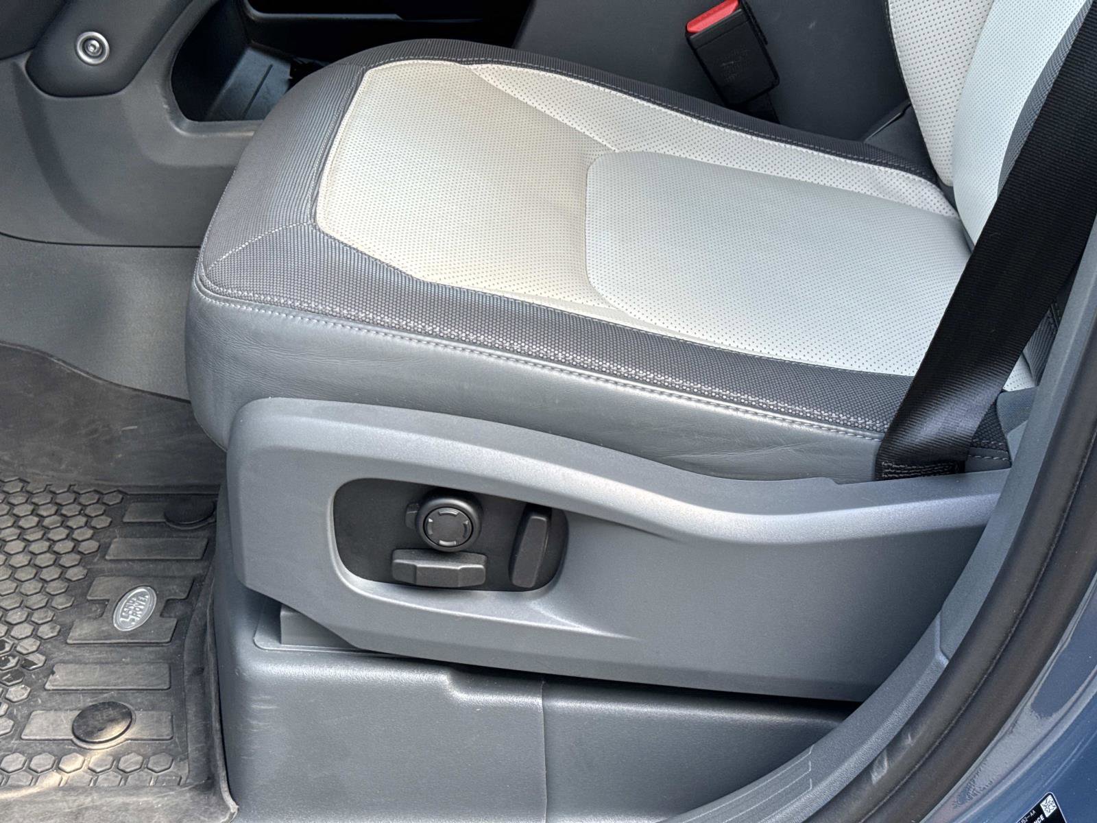 Used 2024 Land Rover Defender 110 X-Dynamic SE image 20